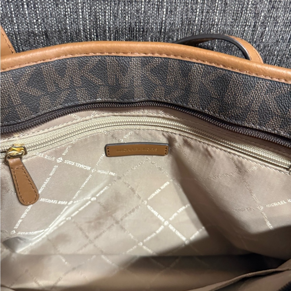 Michael Kors Signature Brown and Tan Large Tote - Picture 6 of 8